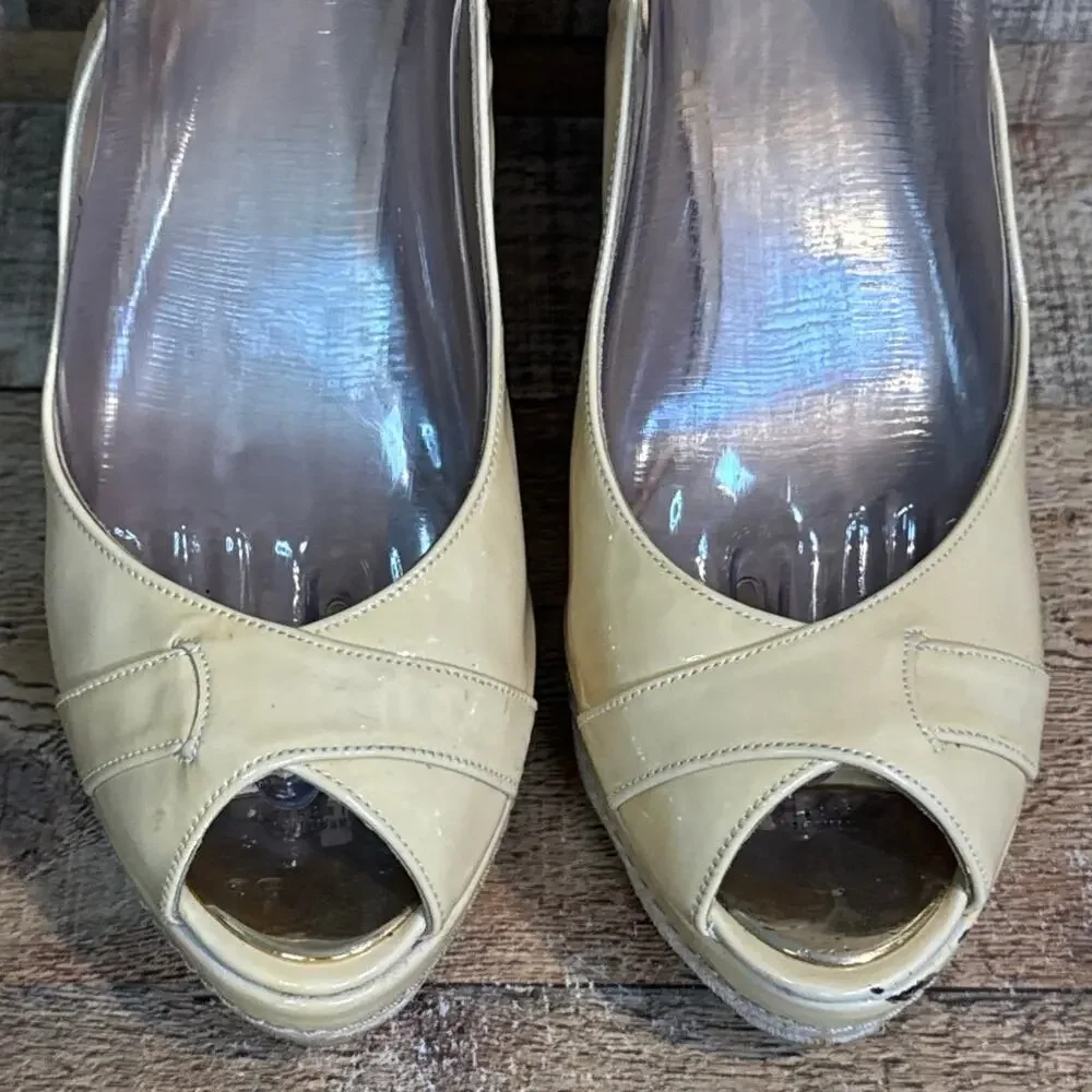 Stuart Weitzman Patent Leather Tan Wedge Slingback Heels Peep Toe Size 8 - Picture 2 of 14